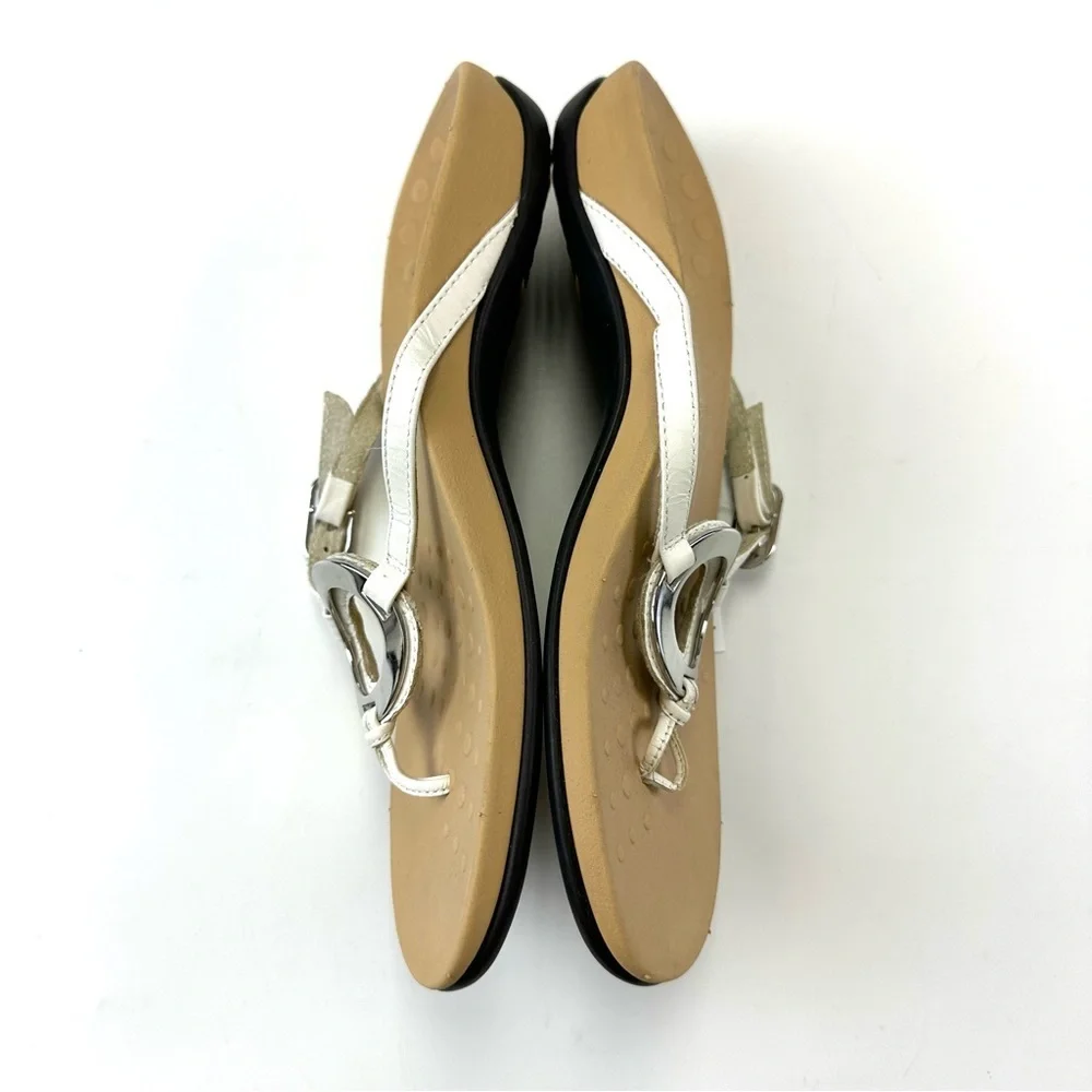 Vionic Karina white thong sandal Size 9 silver O ring Summer Orthotic support - Picture 3 of 11